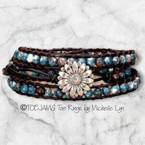 FRIENDSHIP BRACELET Daisy Button Leather and Quartz Adjustable Wrap Hand…